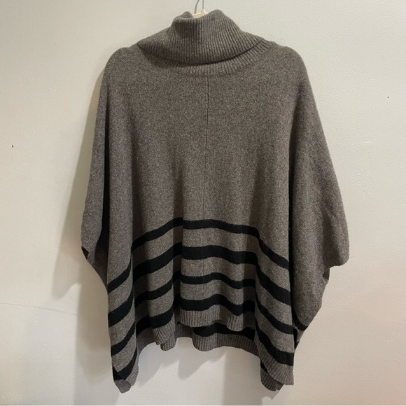 Tahari Grey Wool Yak Hair Blend Cowl Neck Poncho Sweater Women’s Large Cozy Warm - Picture 1 of 6